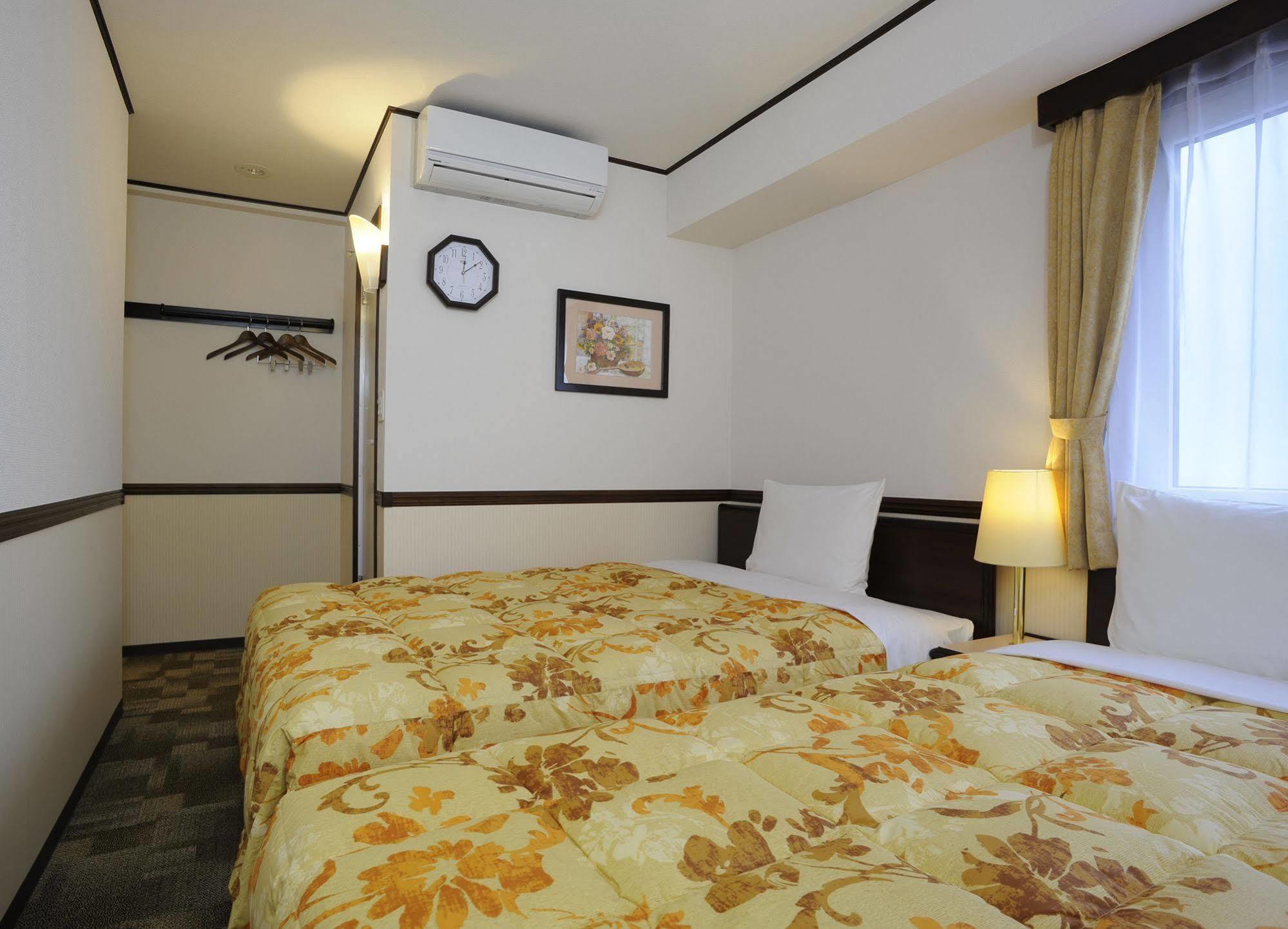 Toyoko Inn Shonan Hiratsuka Eki Kita Guchi No 2 Kültér fotó
