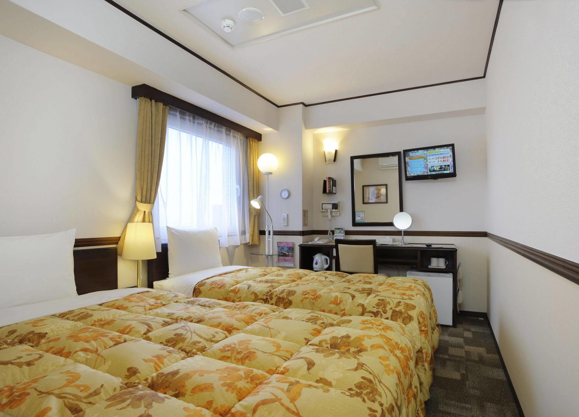 Toyoko Inn Shonan Hiratsuka Eki Kita Guchi No 2 Kültér fotó