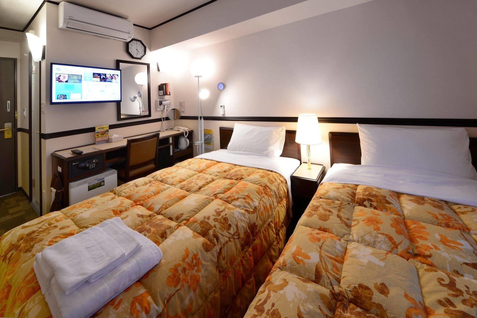 Toyoko Inn Shonan Hiratsuka Eki Kita Guchi No 2 Kültér fotó
